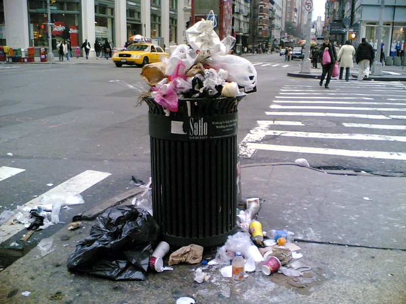 By Shinyju (https://commons.wikimedia.org/wiki/File:Manhattan_(84943548).jpg)